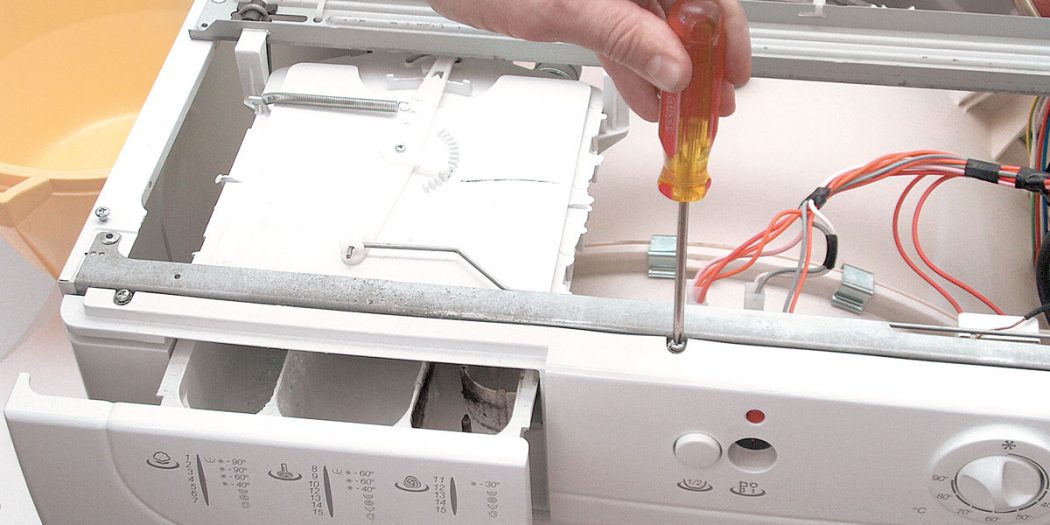 Lavatrice non si accende | Cosa fare per farla ripartire